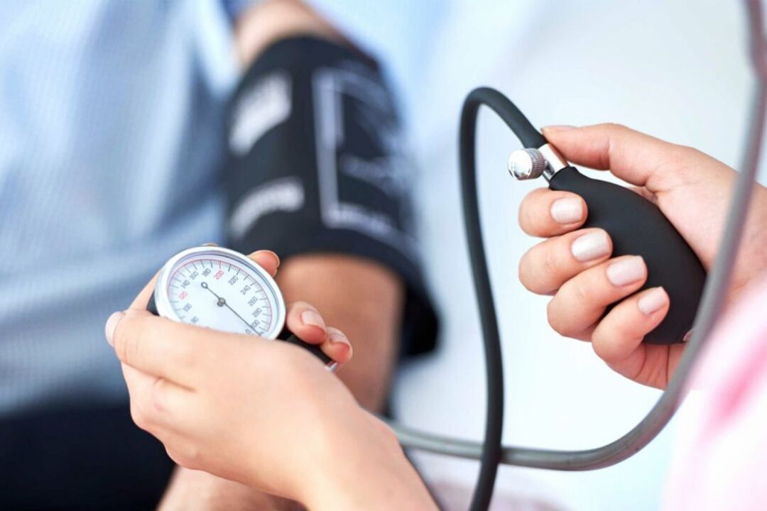 Augmentation persistante de la pression artérielle - un signe d'hypertension